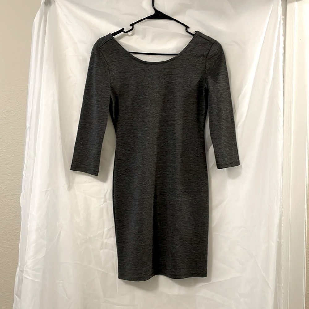 Brand Forever 21. Size Small. Cocktail dress. Stretchy fit